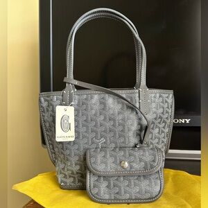 Pretty Mini Tote / Hand Bag